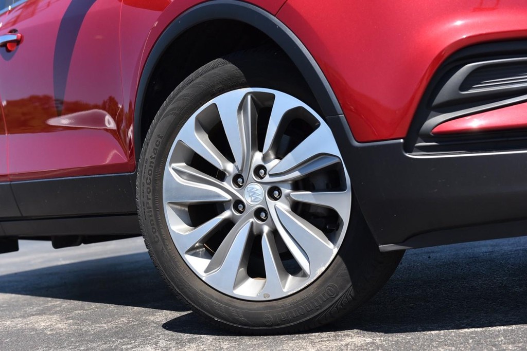 Buick Encore Vehicle Full-screen Gallery Image 03