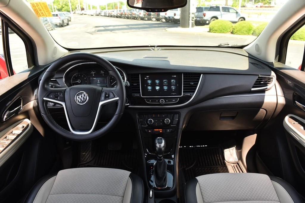 Buick Encore Vehicle Full-screen Gallery Image 07