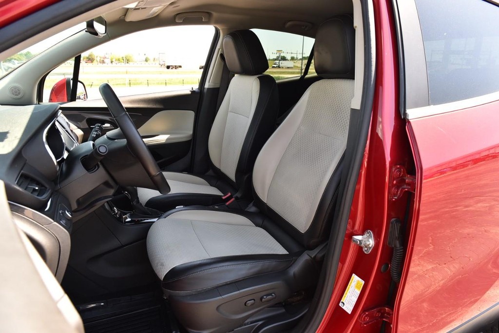 Buick Encore Vehicle Full-screen Gallery Image 17