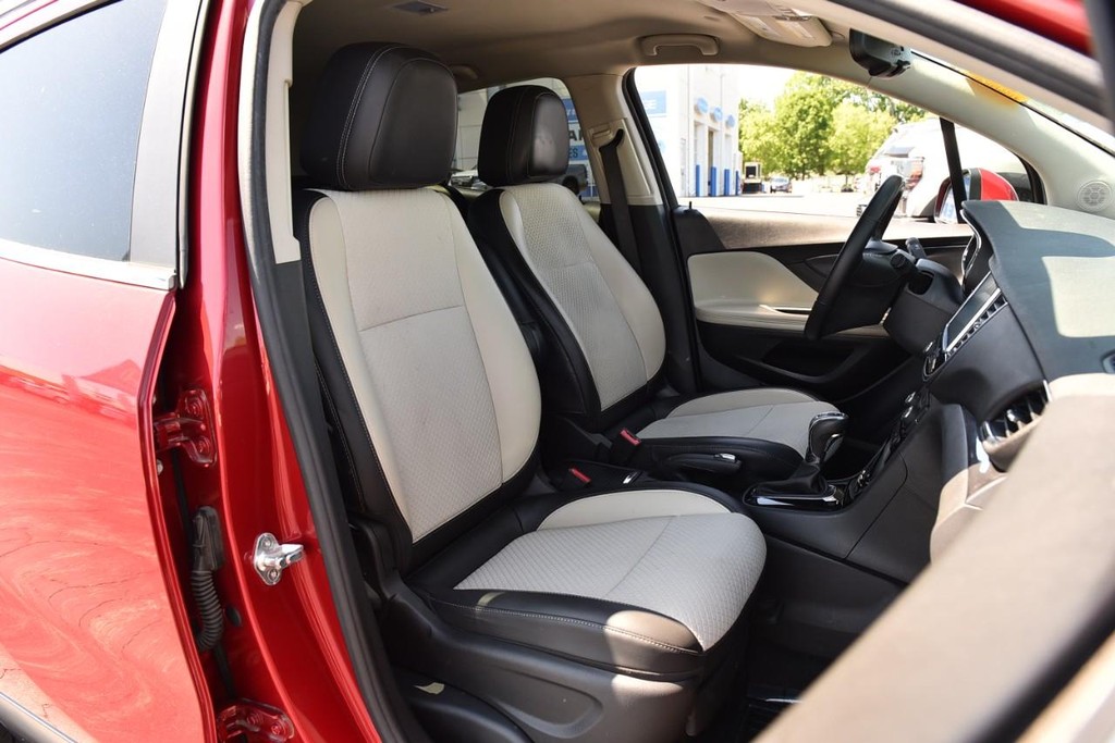 Buick Encore Vehicle Full-screen Gallery Image 18