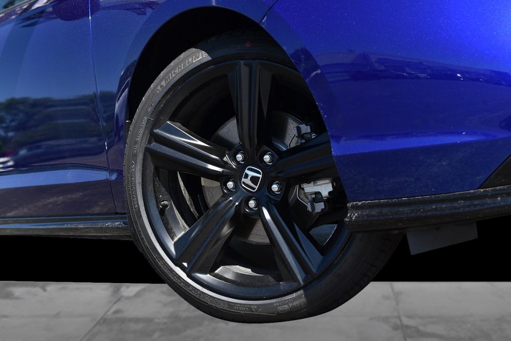 Honda Accord Hybrid Vehicle Image 03