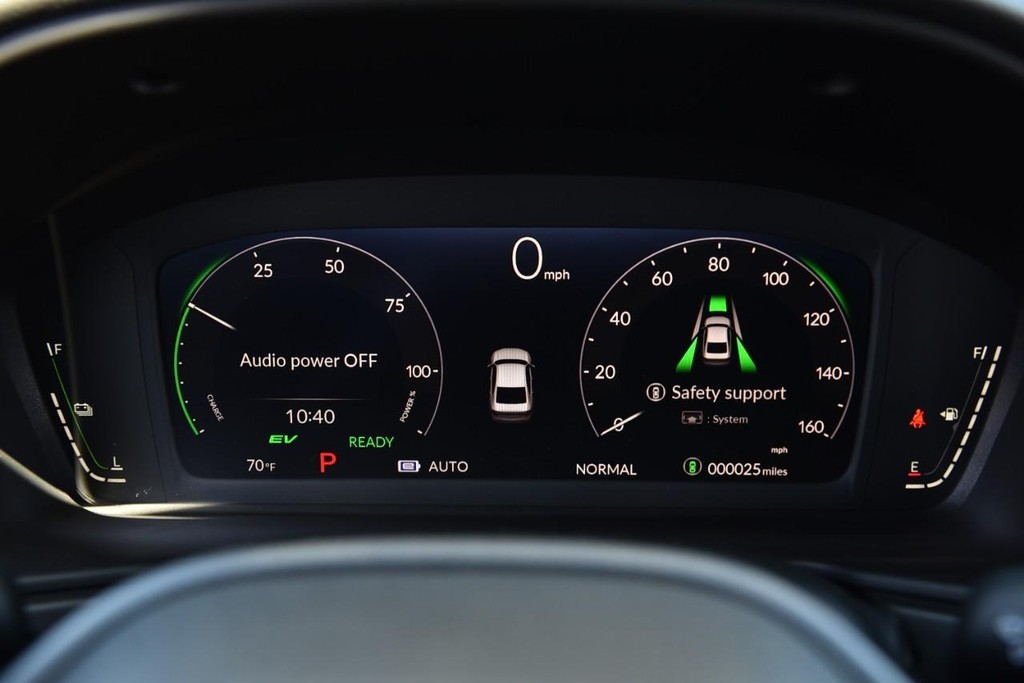 Honda Accord Hybrid Vehicle Image 11
