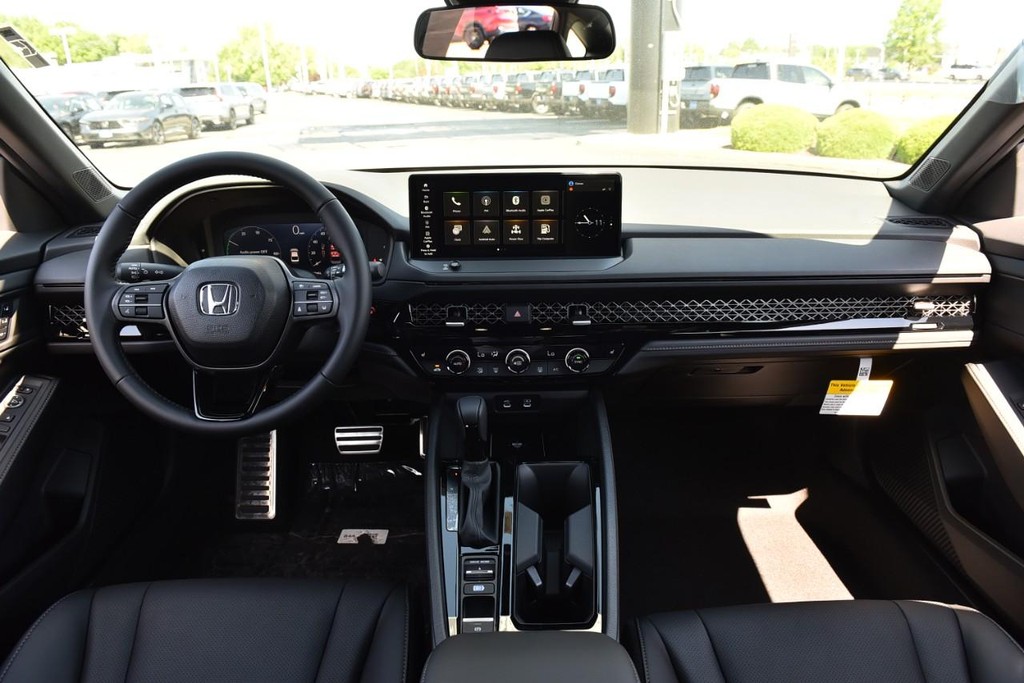 Honda Accord Hybrid Vehicle Image 07