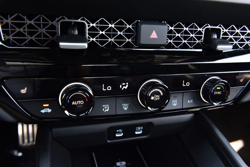 Honda Accord Hybrid Vehicle Image 15
