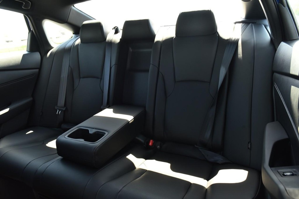 Honda Accord Hybrid Vehicle Image 24