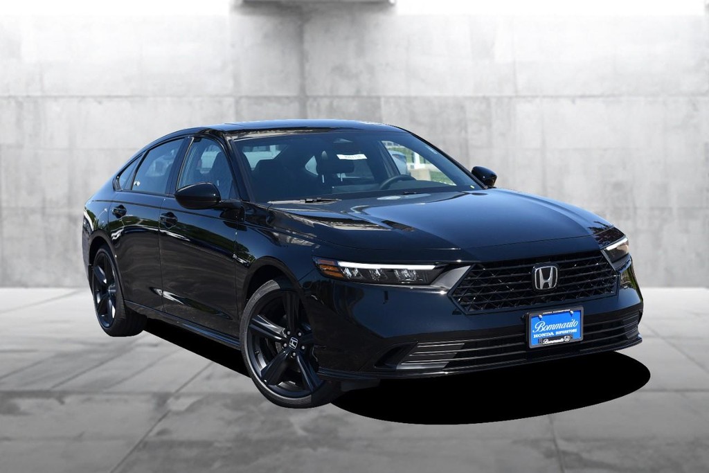 Honda Accord Hybrid Vehicle Image 02