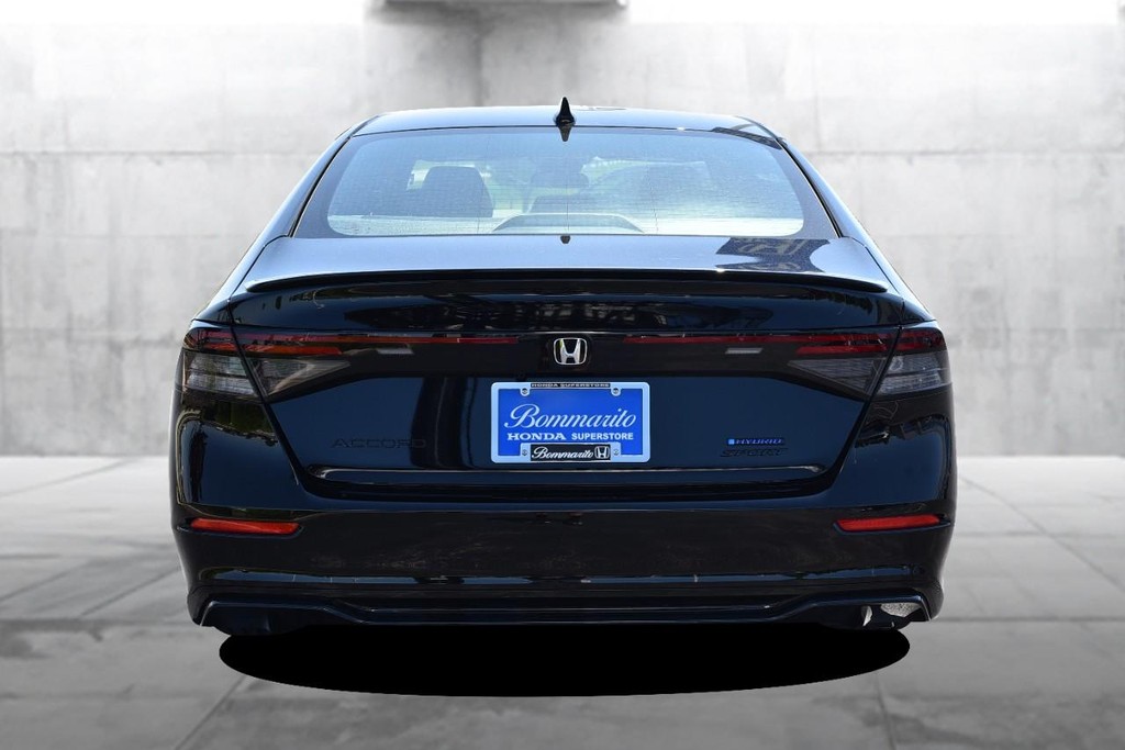 Honda Accord Hybrid Vehicle Image 06