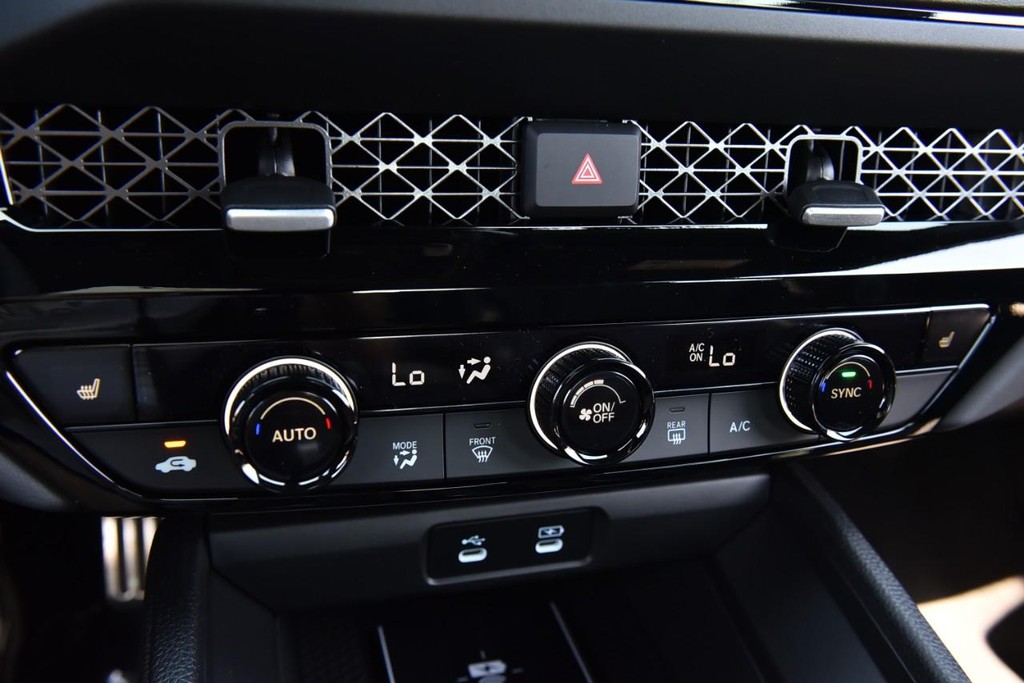 Honda Accord Hybrid Vehicle Image 15