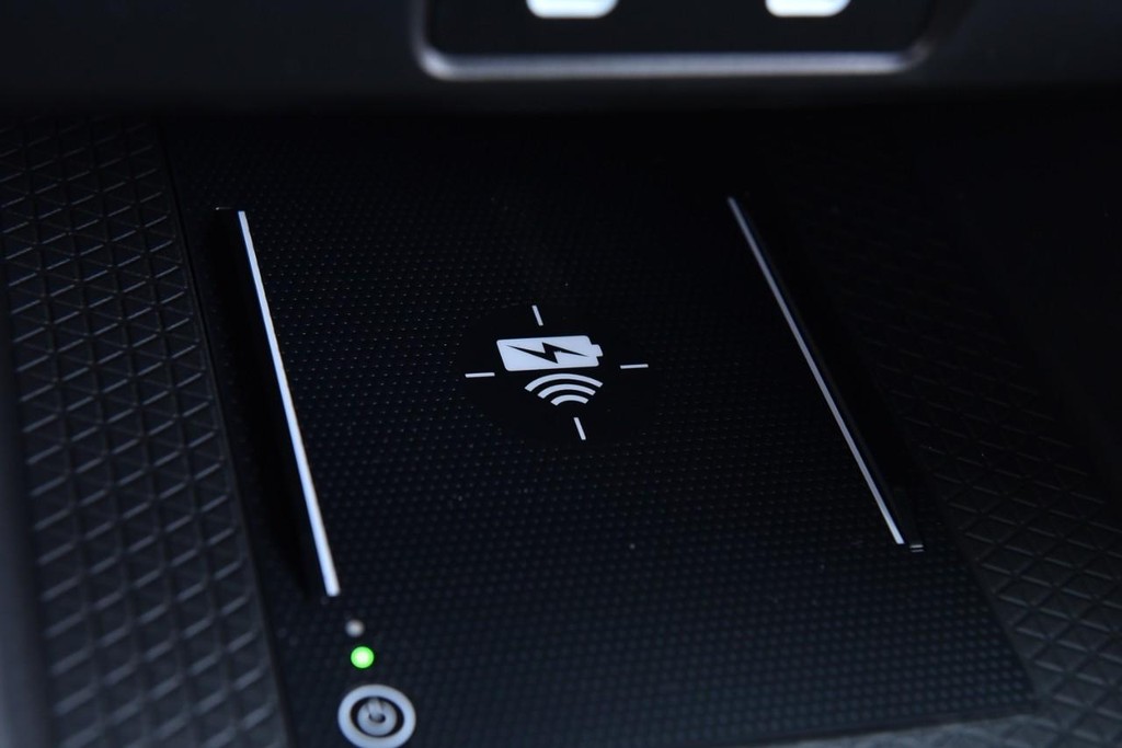 Honda Accord Hybrid Vehicle Image 17