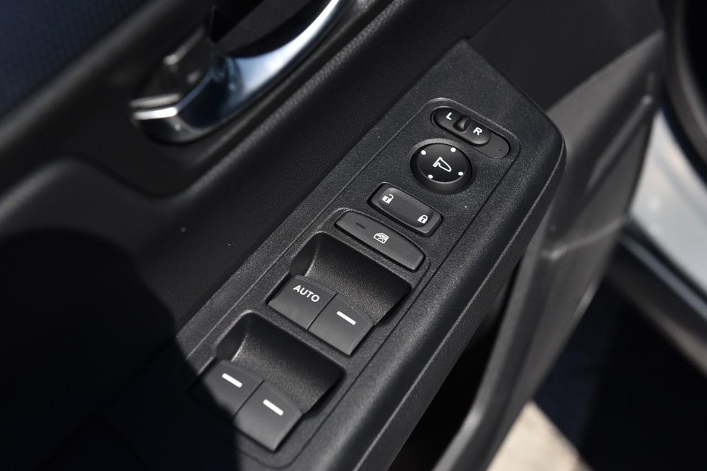 Honda CR-V Vehicle Image 08