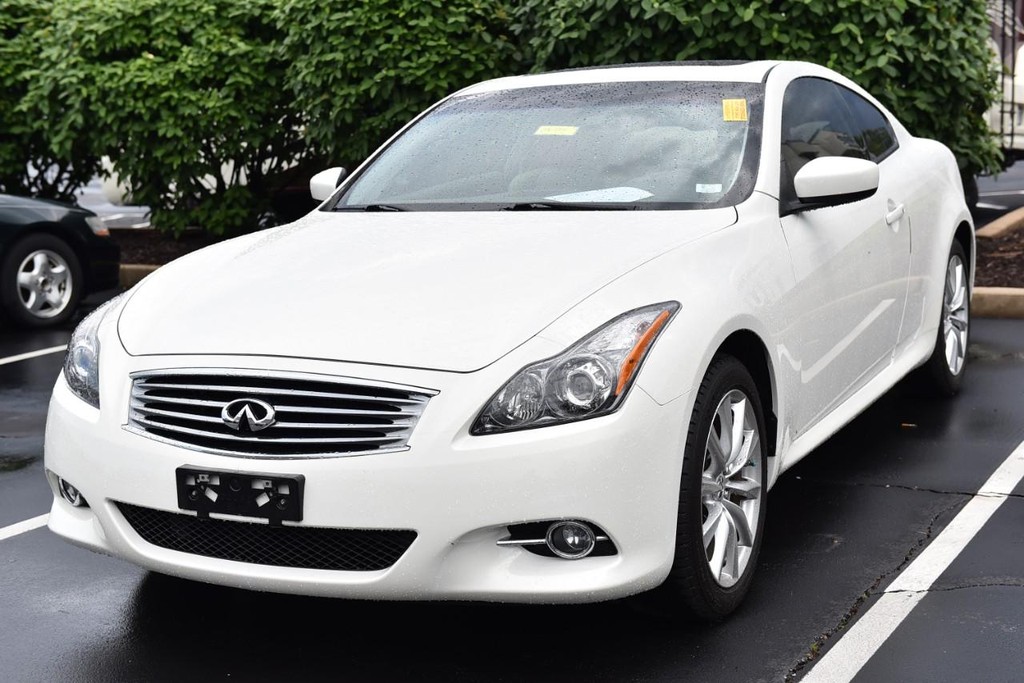 INFINITI G37 Coupe Vehicle Image 04