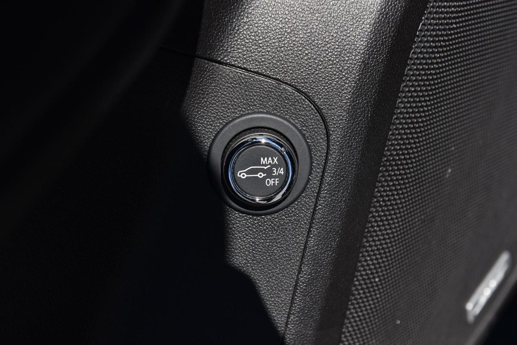 GMC Acadia Vehicle Image 09