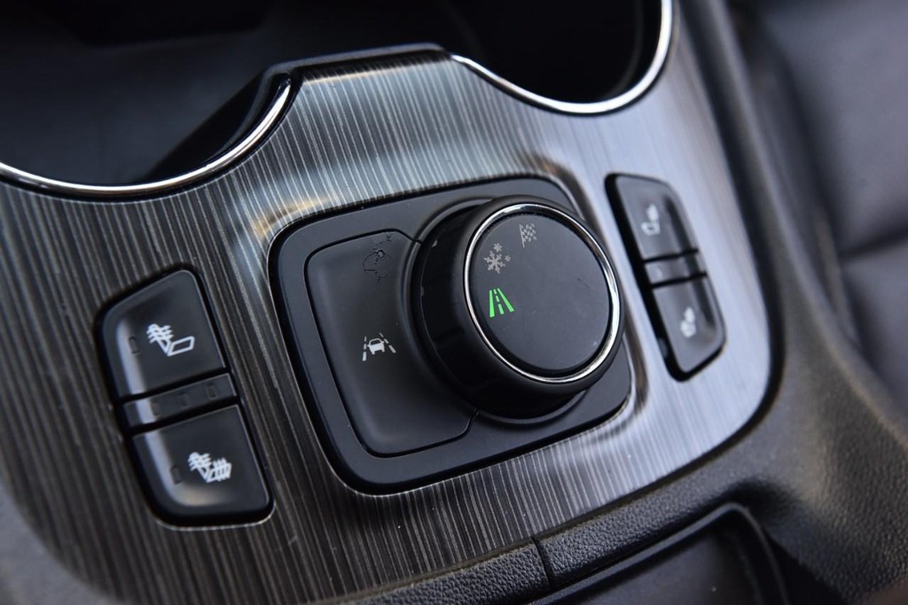 GMC Acadia Vehicle Image 20