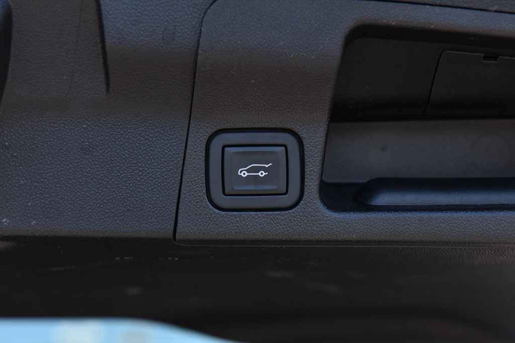 GMC Acadia Vehicle Image 30