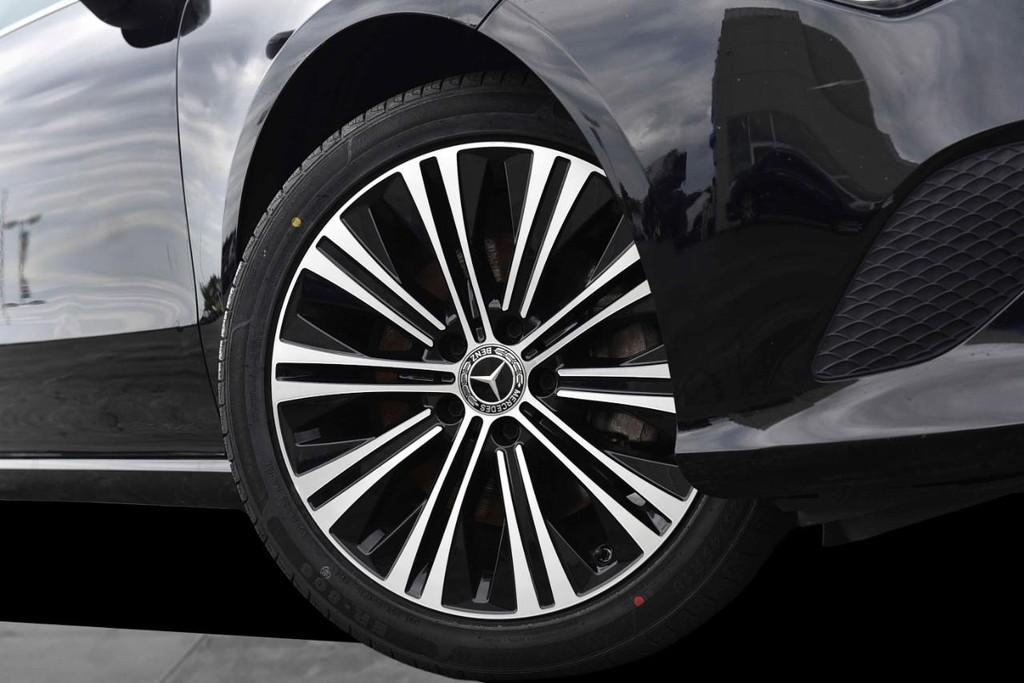Mercedes-Benz CLA Vehicle Image 03