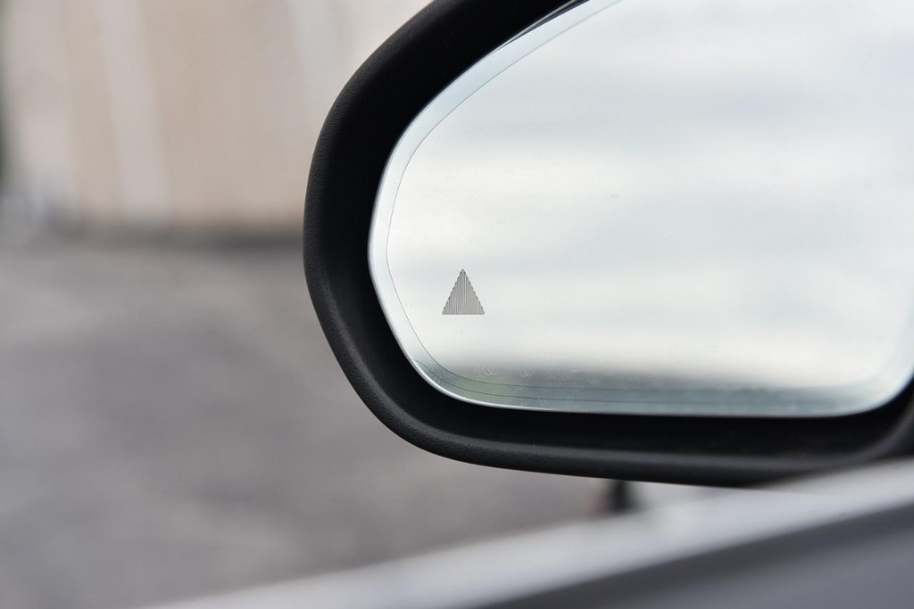 Mercedes-Benz CLA Vehicle Image 11