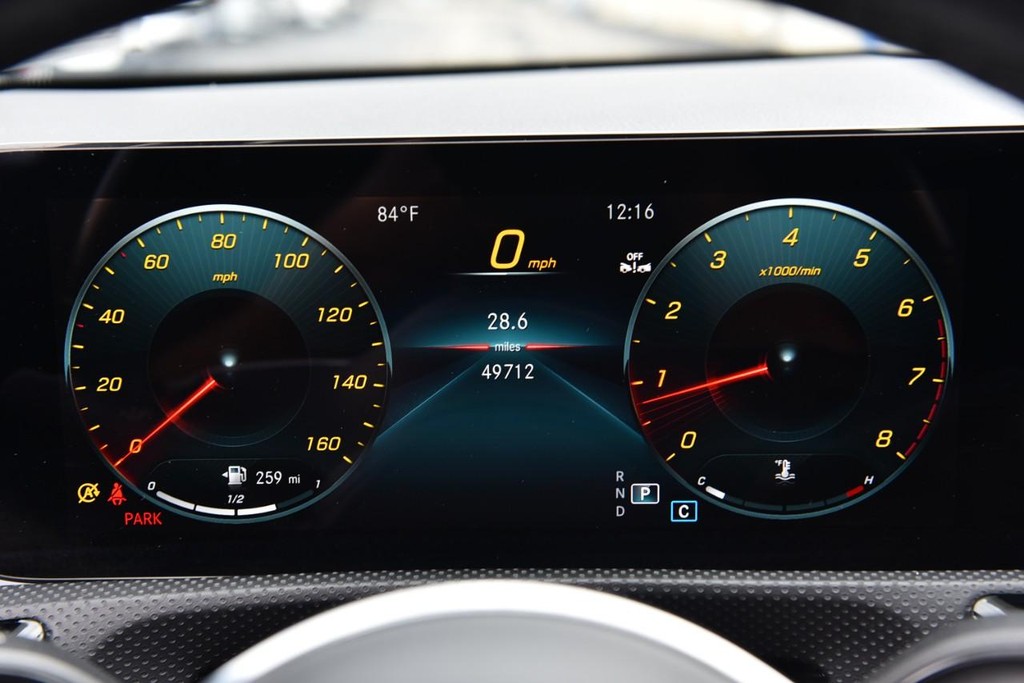 Mercedes-Benz CLA Vehicle Image 13