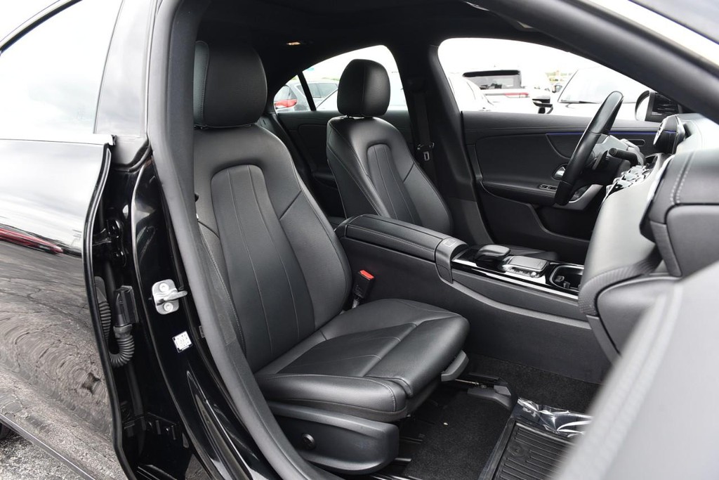 Mercedes-Benz CLA Vehicle Image 22
