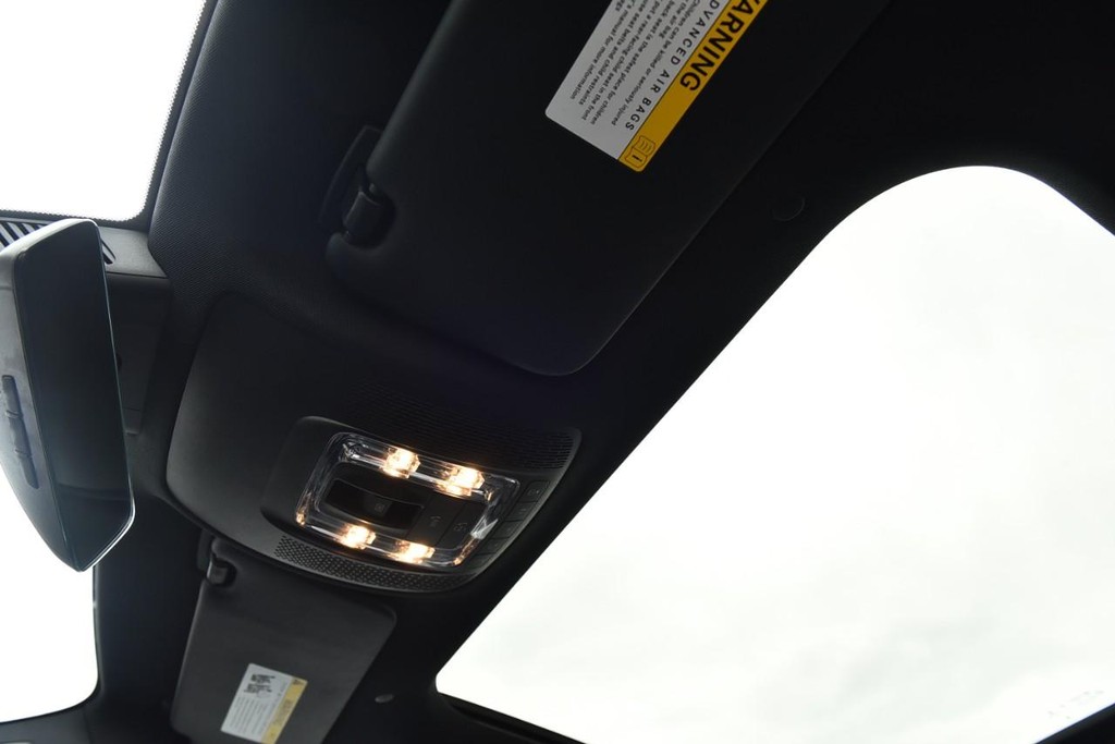 Mercedes-Benz CLA Vehicle Image 23