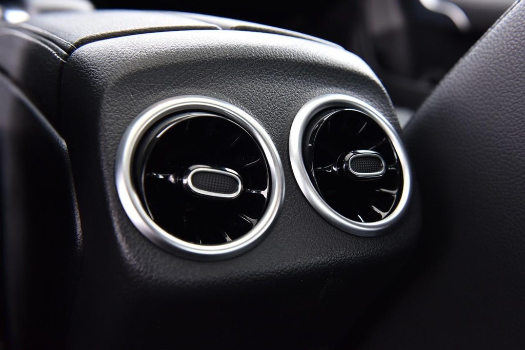 Mercedes-Benz CLA Vehicle Image 25