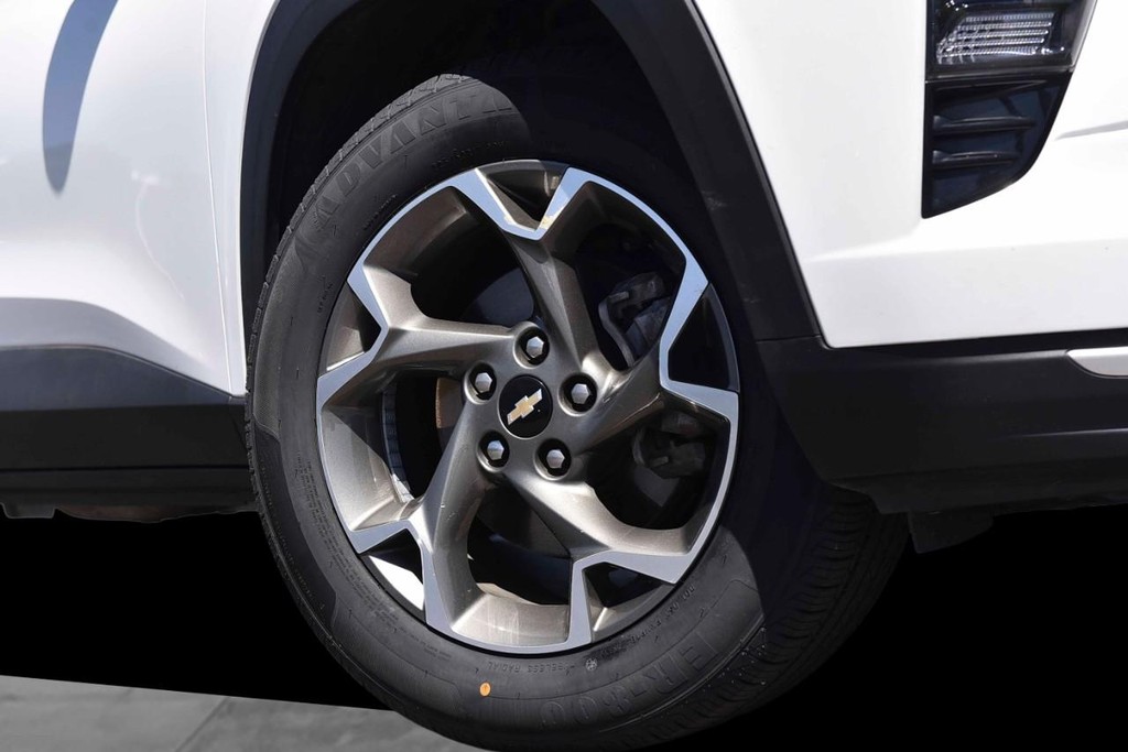 Chevrolet Trax Vehicle Image 03