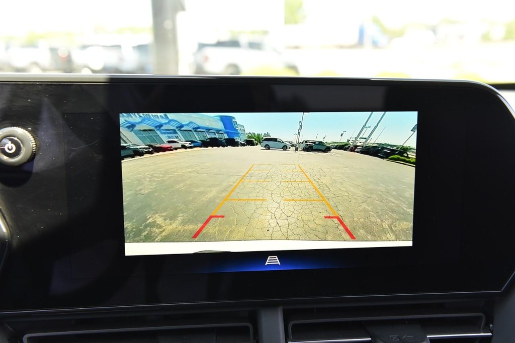 Chevrolet Trax Vehicle Image 11