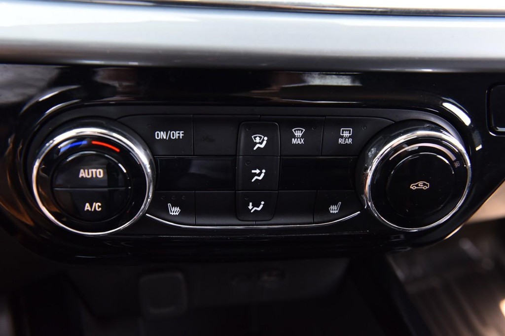 Chevrolet Trax Vehicle Image 13