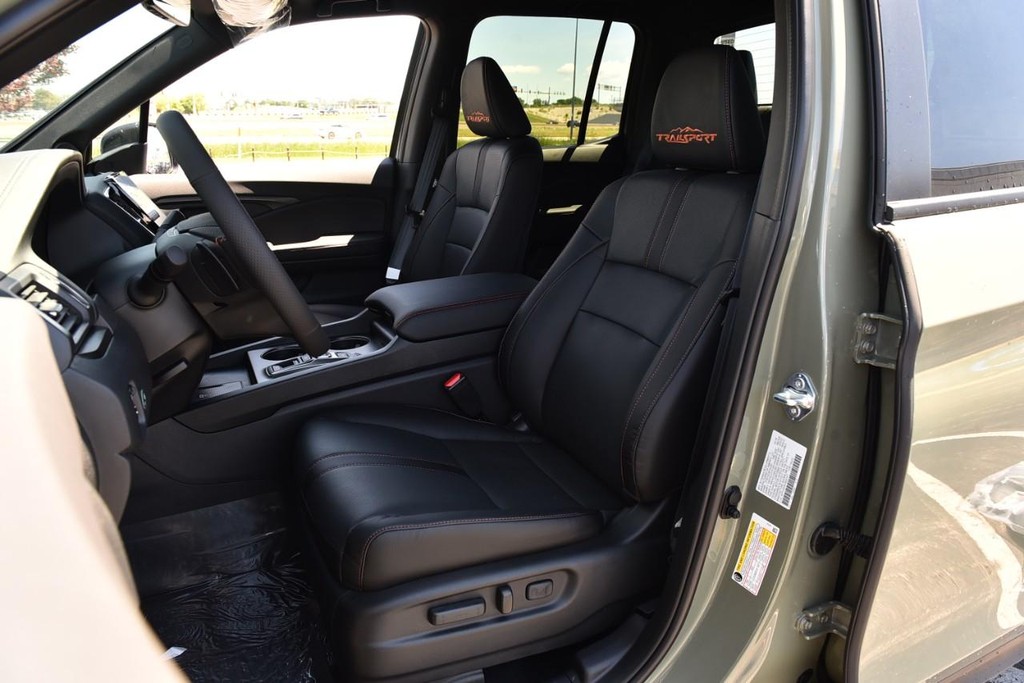 Honda Ridgeline Vehicle Image 25