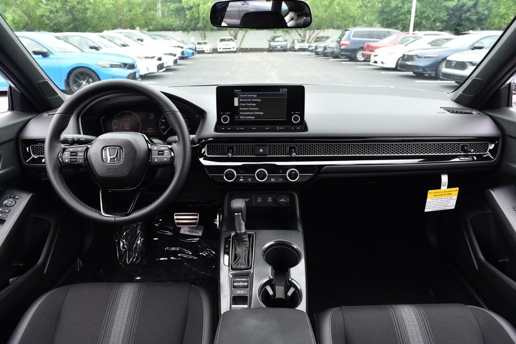 Honda Civic Sedan Vehicle Full-screen Gallery Image 7