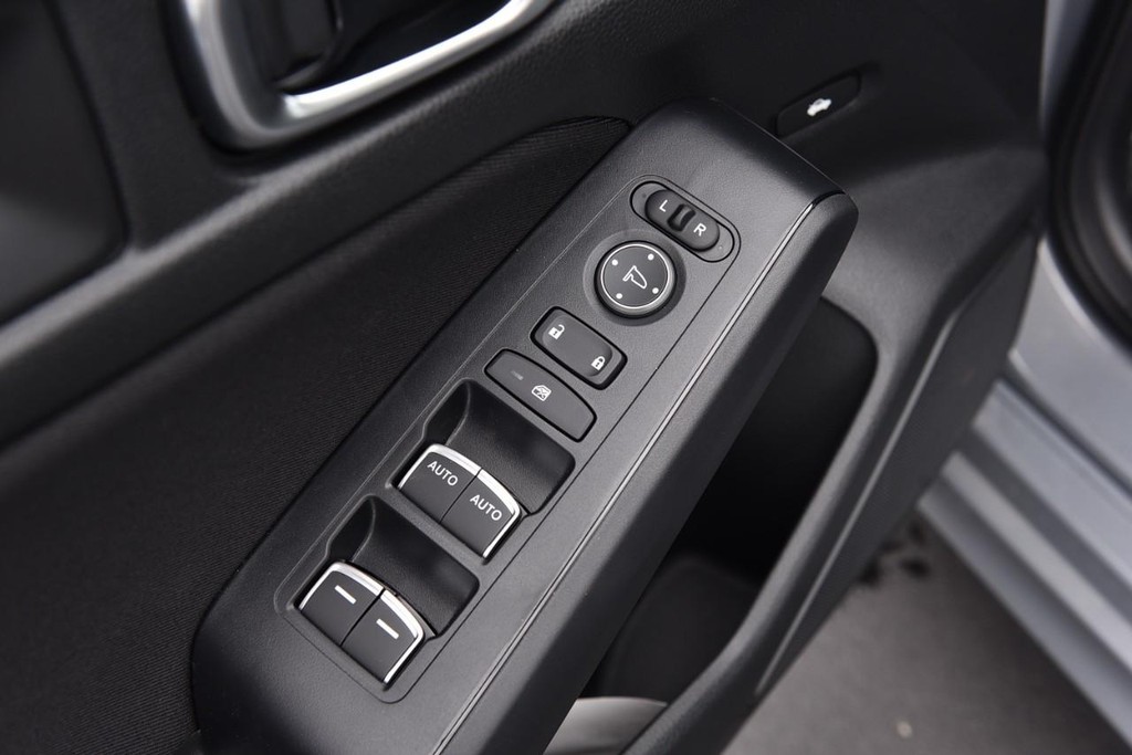 Honda Civic Sedan Vehicle Full-screen Gallery Image 8