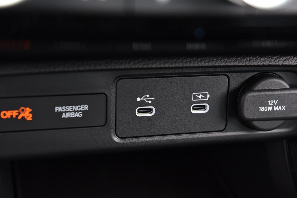 Honda Civic Sedan Vehicle Full-screen Gallery Image 17