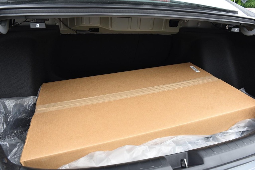 Honda Civic Sedan Vehicle Full-screen Gallery Image 24