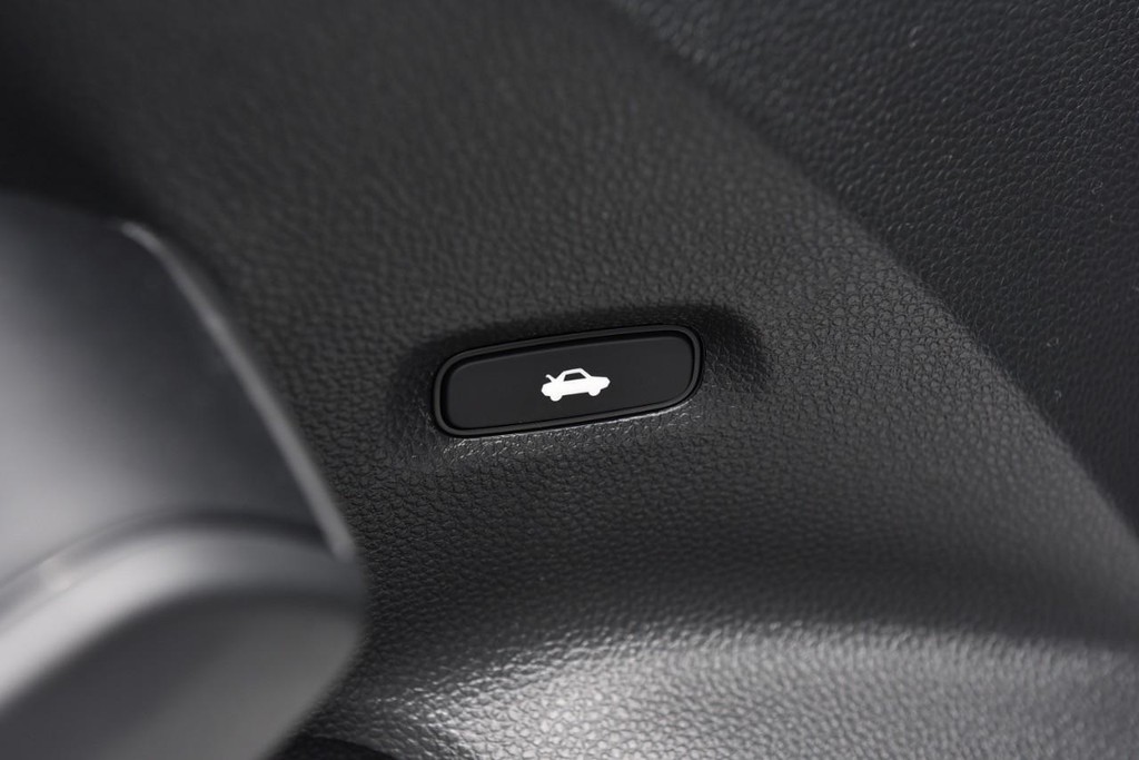 Honda Civic Sedan Vehicle Full-screen Gallery Image 9