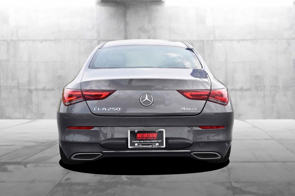 Mercedes-Benz CLA Vehicle Full-screen Gallery Image 6
