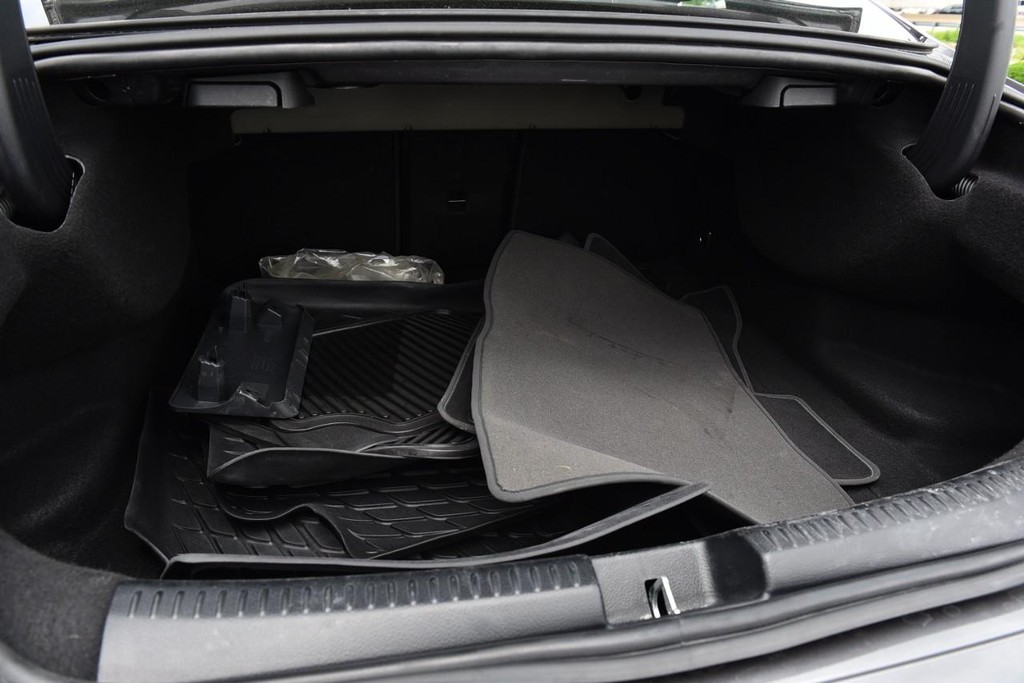 Mercedes-Benz CLA Vehicle Full-screen Gallery Image 27