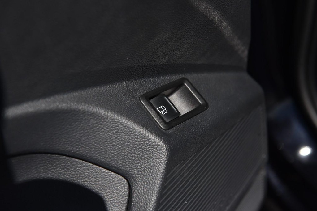 Volkswagen Taos Vehicle Full-screen Gallery Image 9