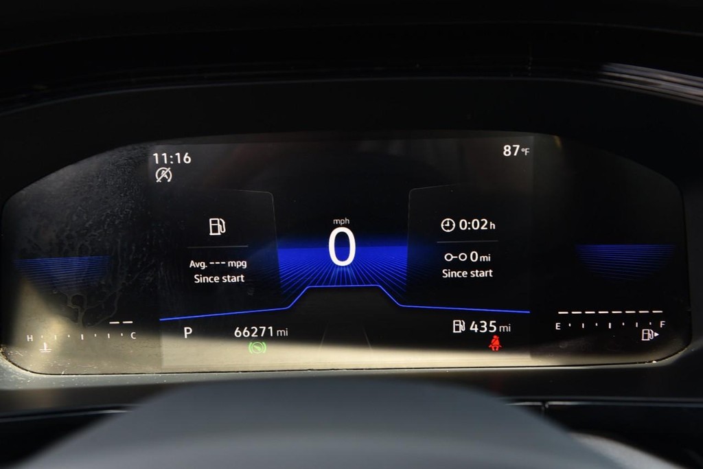Volkswagen Taos Vehicle Full-screen Gallery Image 12