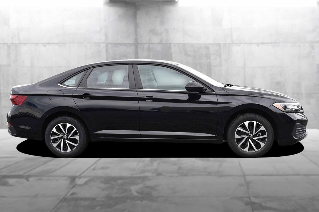 Volkswagen Jetta Vehicle Full-screen Gallery Image 5