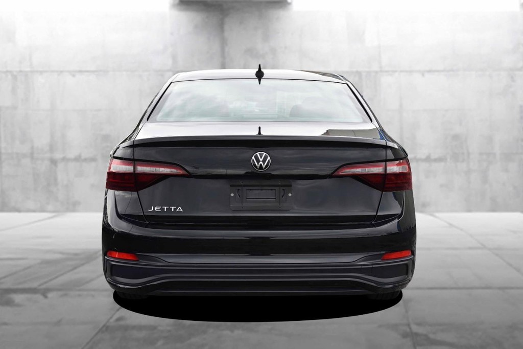 Volkswagen Jetta Vehicle Full-screen Gallery Image 6