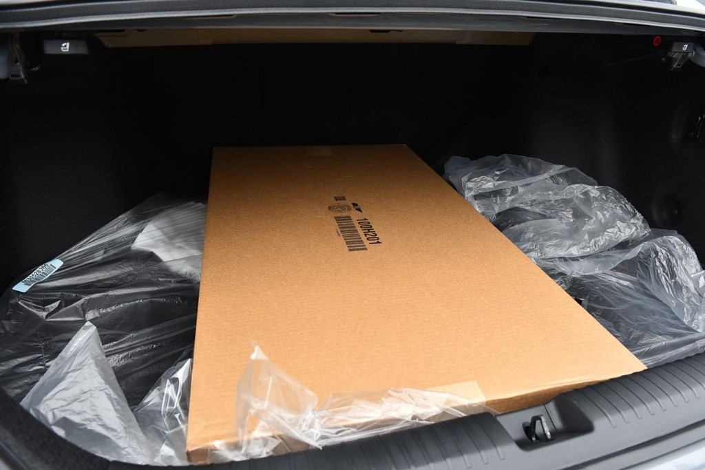 Honda Accord Hybrid Vehicle Full-screen Gallery Image 25
