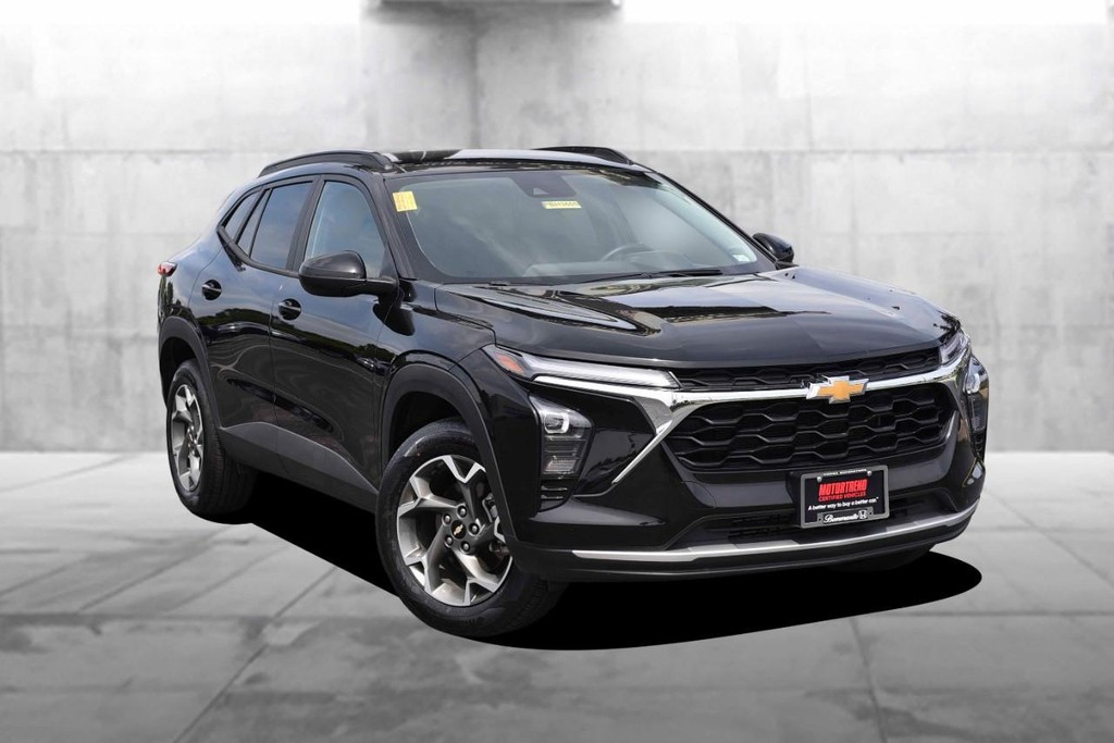 Chevrolet Trax Vehicle Full-screen Gallery Image 02