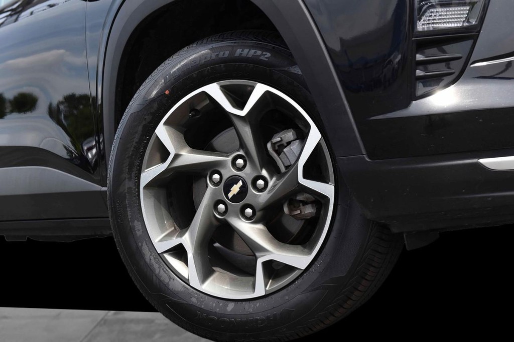 Chevrolet Trax Vehicle Full-screen Gallery Image 03