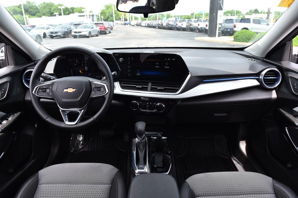 Chevrolet Trax Vehicle Full-screen Gallery Image 07