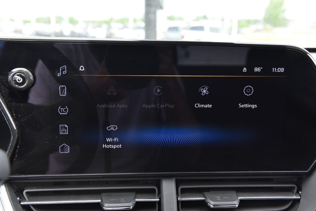 Chevrolet Trax Vehicle Full-screen Gallery Image 12