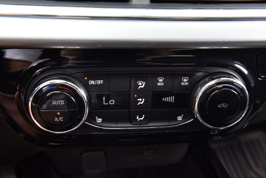 Chevrolet Trax Vehicle Full-screen Gallery Image 13