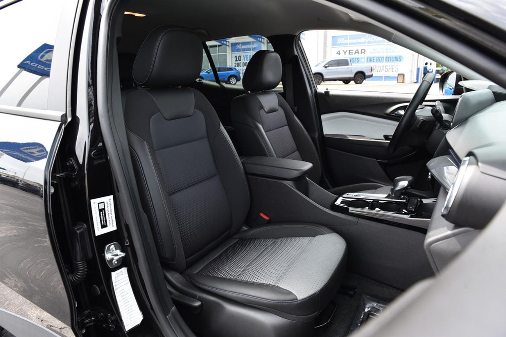 Chevrolet Trax Vehicle Full-screen Gallery Image 19