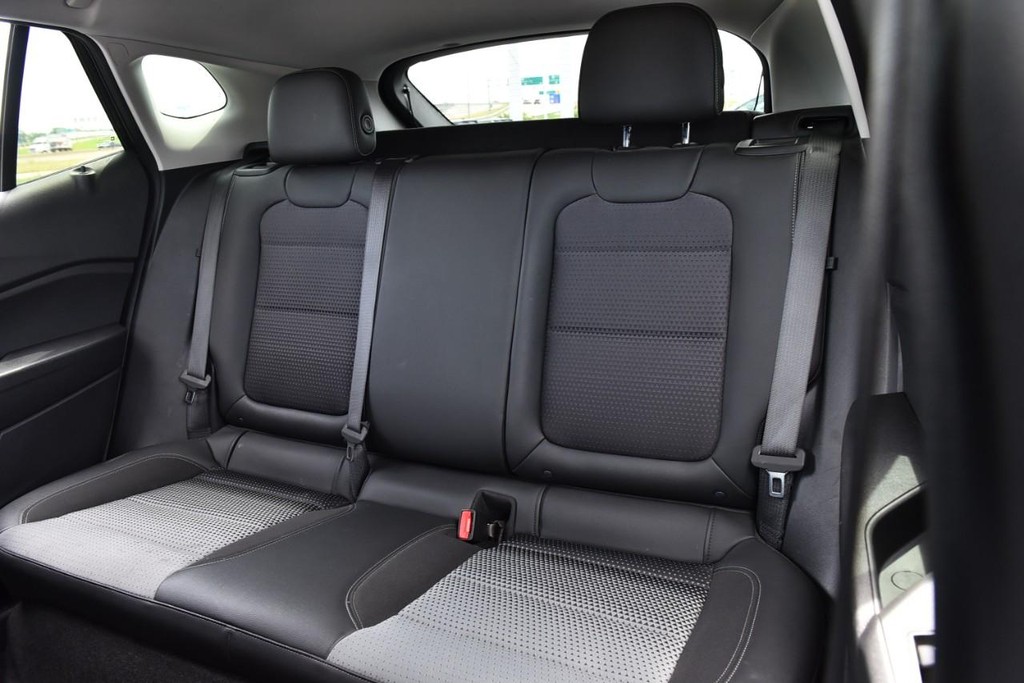 Chevrolet Trax Vehicle Full-screen Gallery Image 20