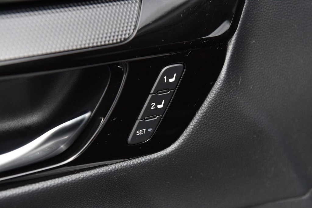 Honda CR-V Vehicle Full-screen Gallery Image 9