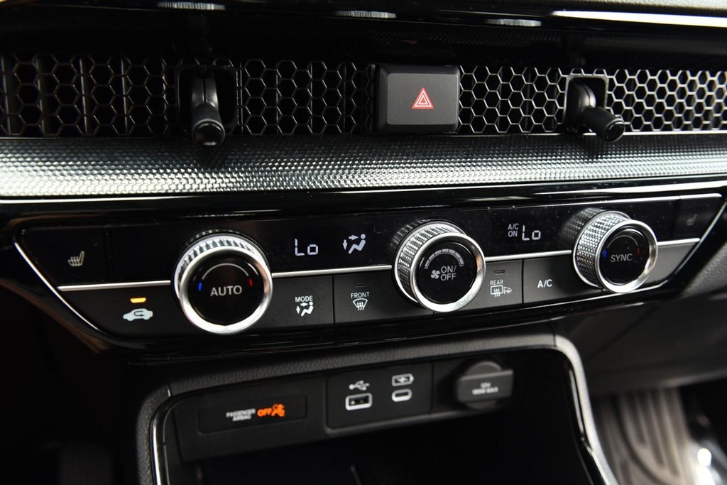 Honda CR-V Vehicle Full-screen Gallery Image 16