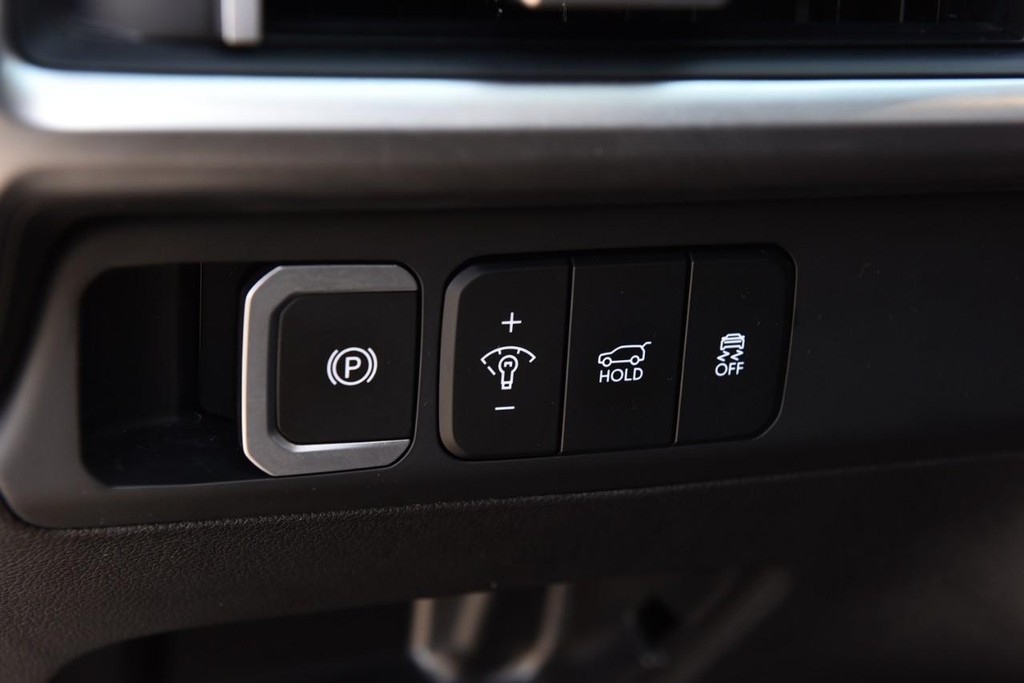 Hyundai Santa Fe Vehicle Full-screen Gallery Image 10